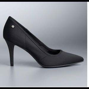 Simply Vera Vera Wang Black Classic Pumps